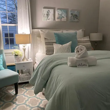Cozy, Upstairs Apartment Pets Welcome With Fee Family Friendly Close To Everything Cleveland Esterno foto
