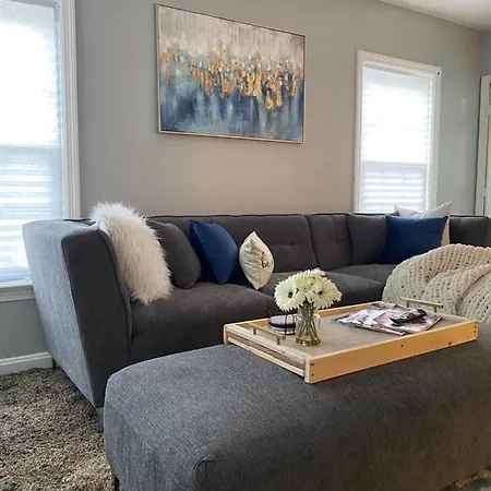 Cozy, Upstairs Apartment Pets Welcome With Fee Family Friendly Close To Everything Cleveland Esterno foto